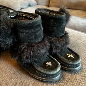 Size 11 T Manitoba’s mukluks